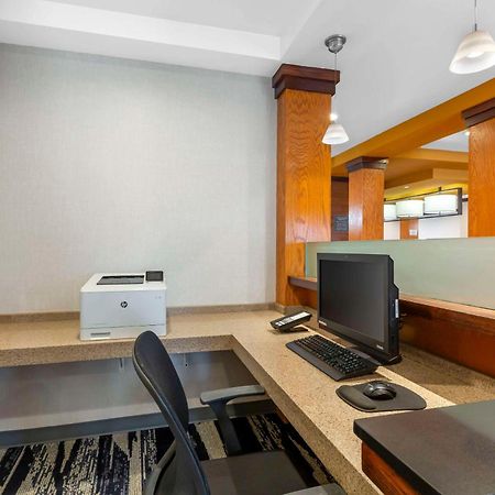 Comfort Inn & Suites Akron South Екстер'єр фото