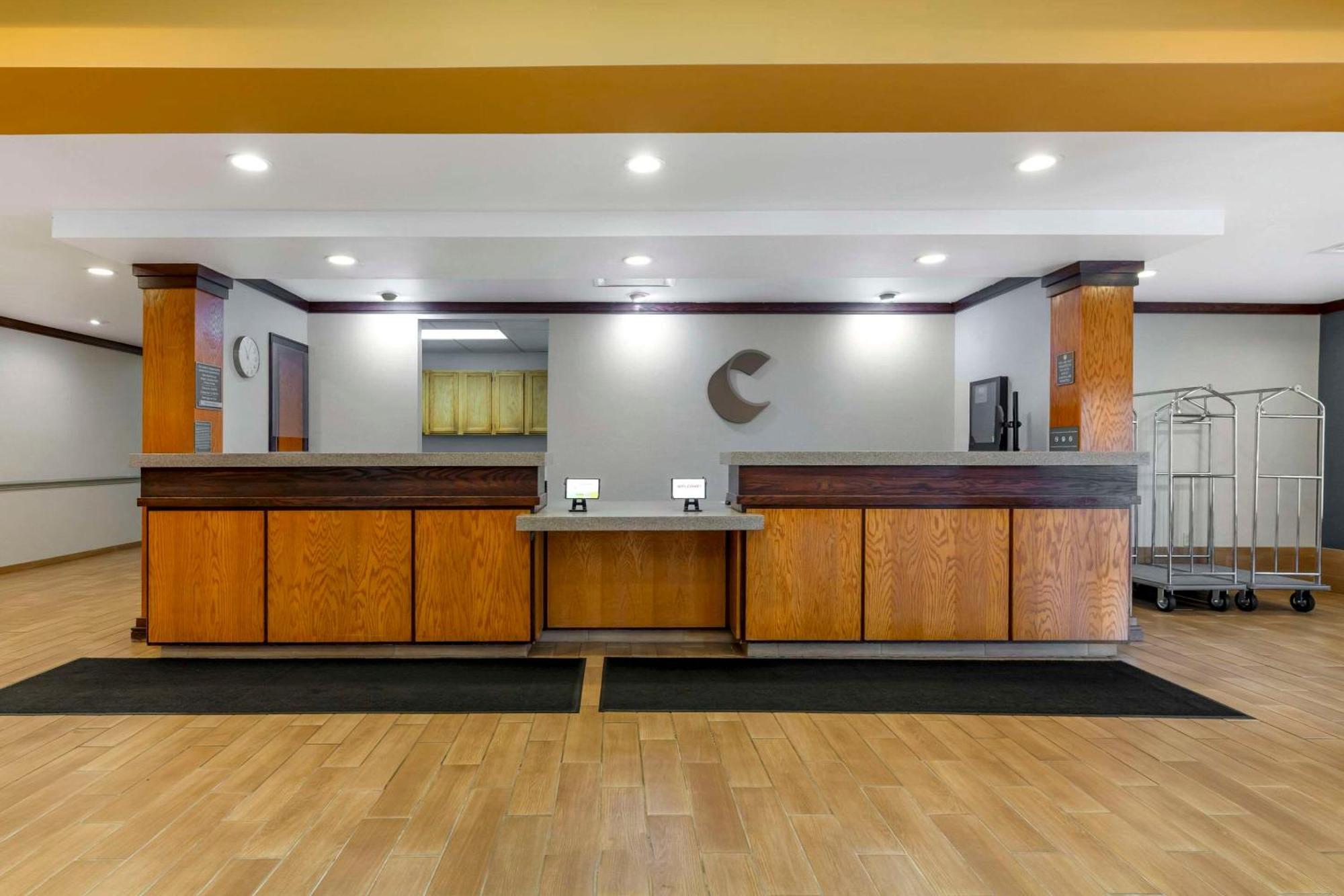 Comfort Inn & Suites Akron South Екстер'єр фото