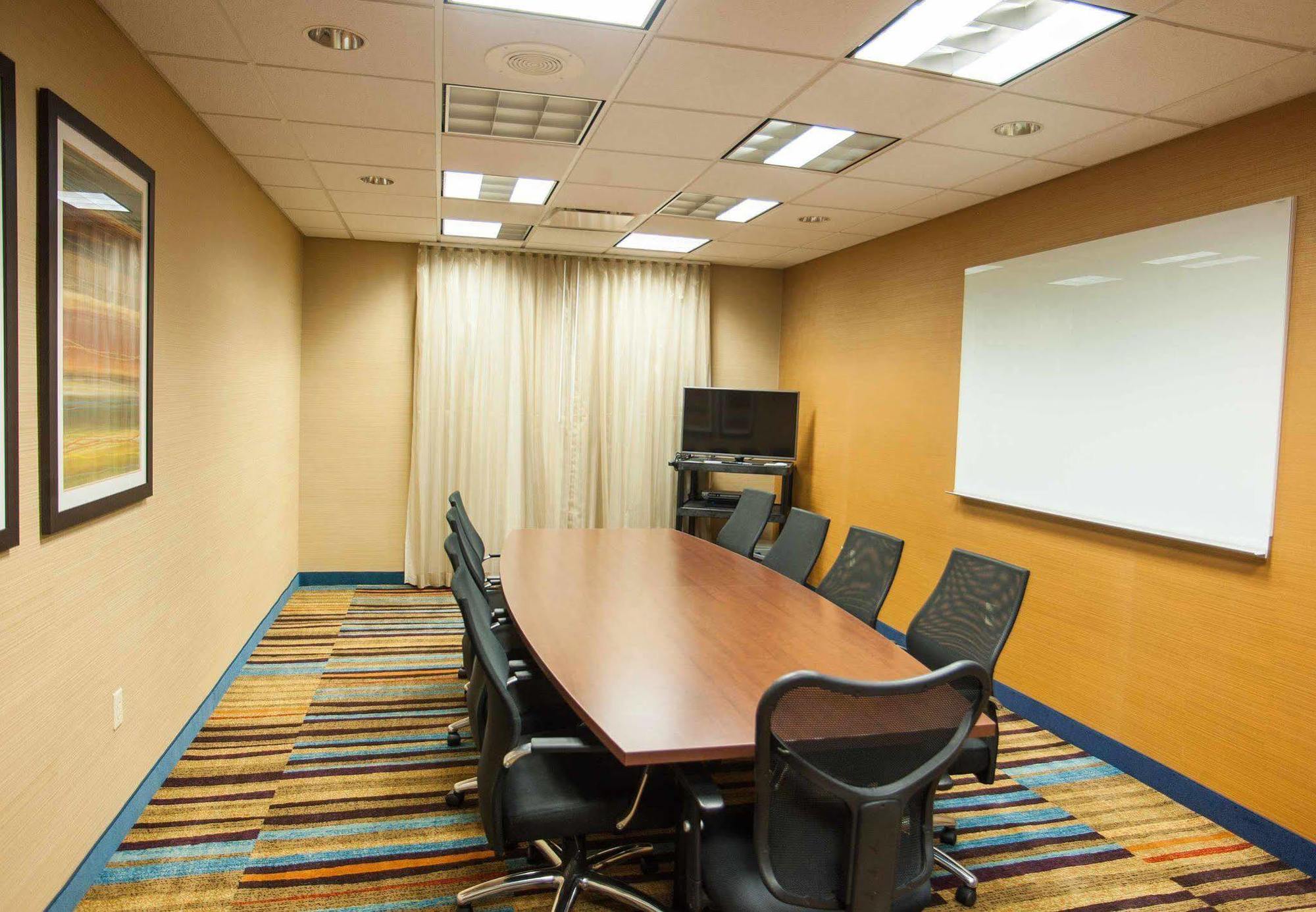 Comfort Inn & Suites Akron South Екстер'єр фото